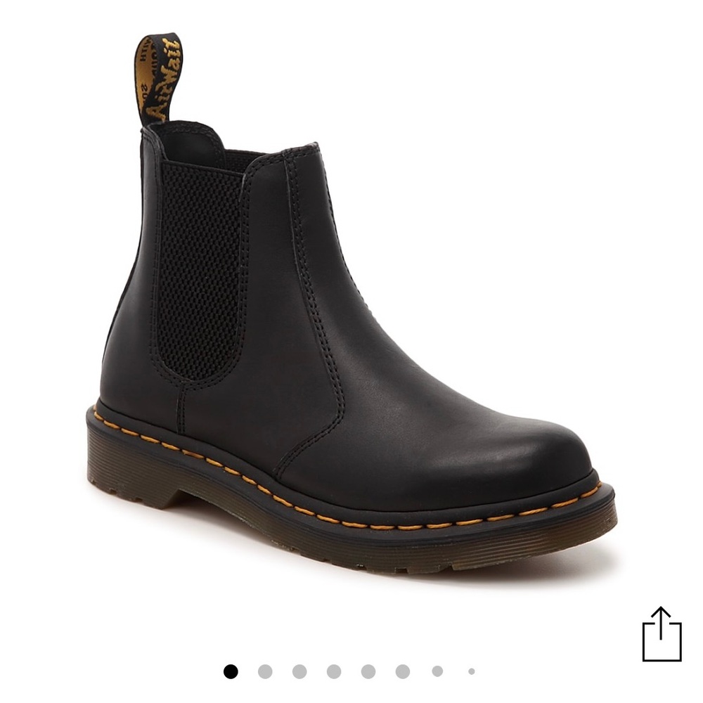 doc martens chelsea boot 2976